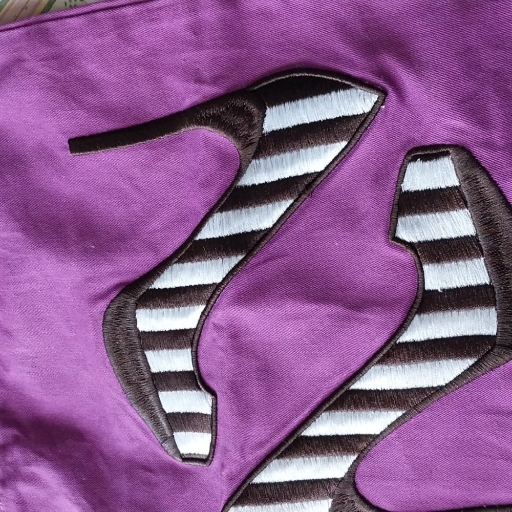Henri Bendel Purple Drawstring Shoe Dust Bag With Adorable Shoe Appliqué Motif - Picture 4 of 6
